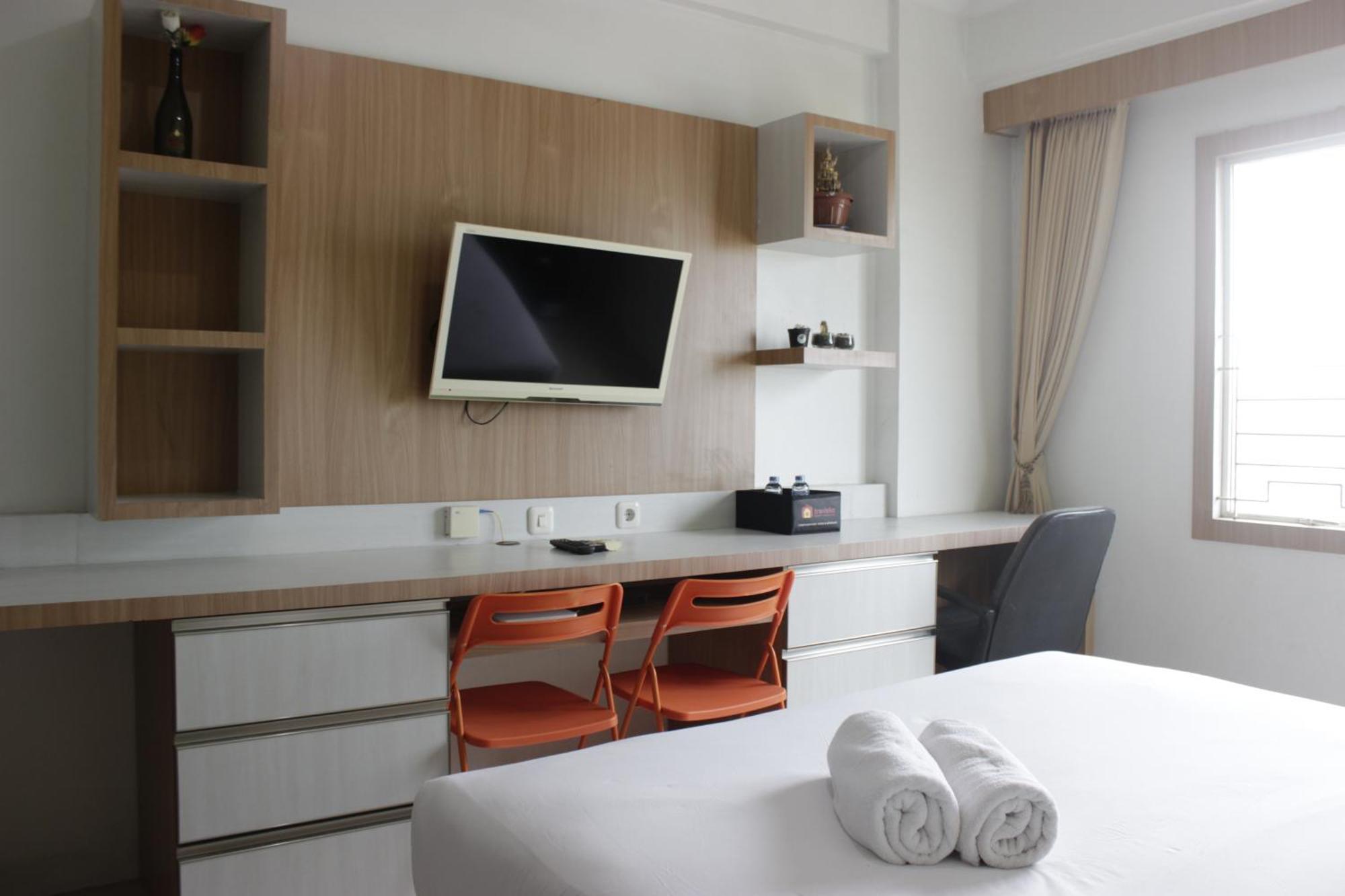 Apartemen Relaxing At Pinewood Near Unpad Jatinangor By Travelio *