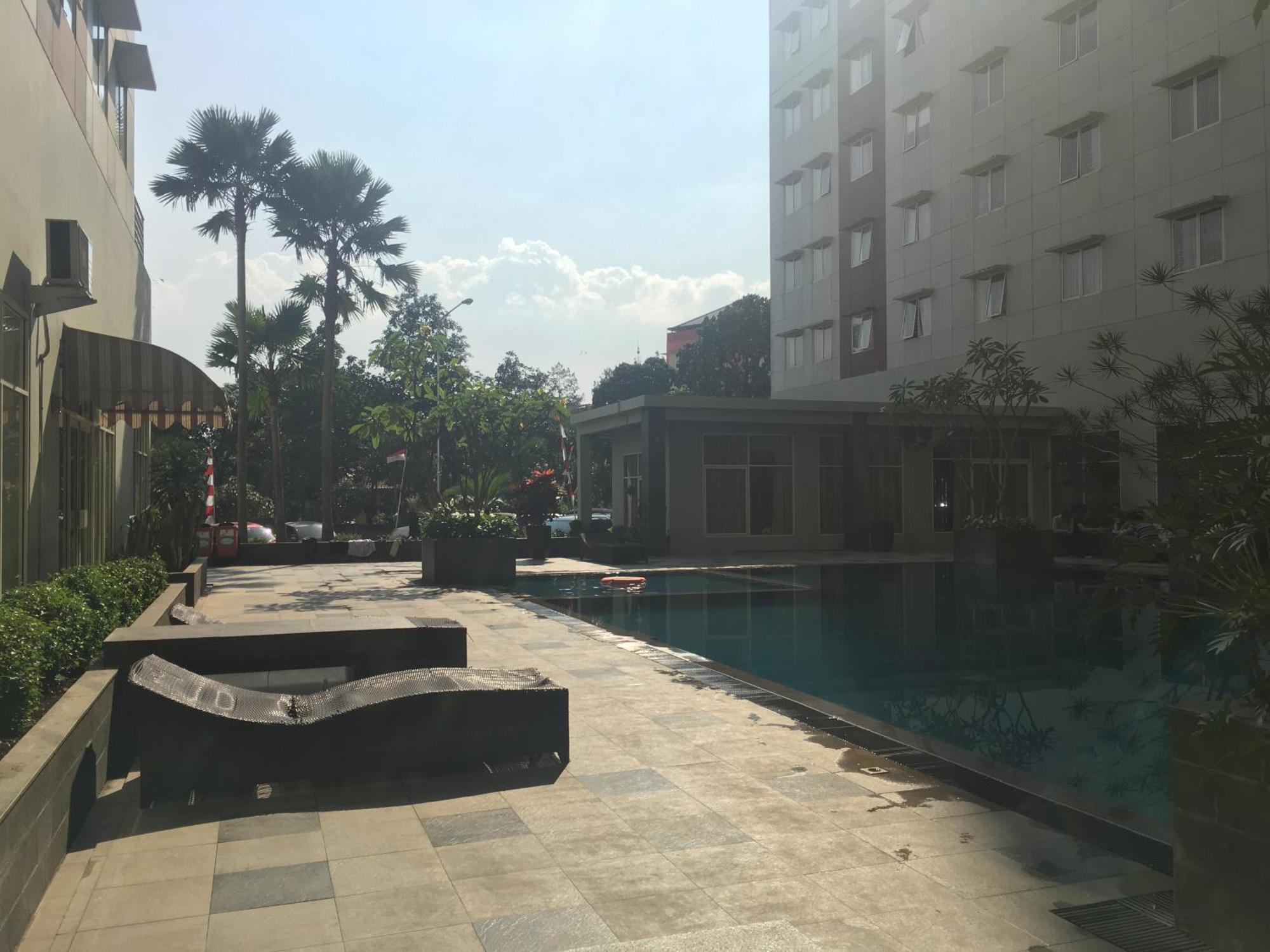 Relaxing At Pinewood Near Unpad Jatinangor By Travelio *